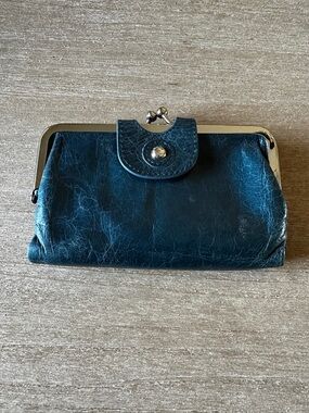 HOBO Vintage Leather Wallet with Kisslock Pouch Clutch Wallet